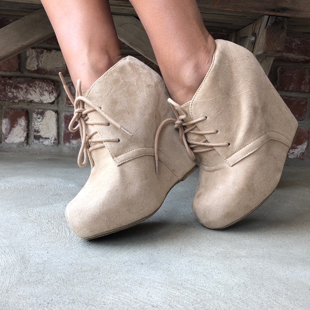 Supper cute wedges